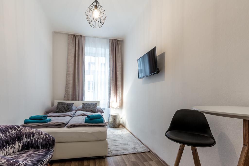 Holiday & Business Apartments 1140 Вена Экстерьер фото